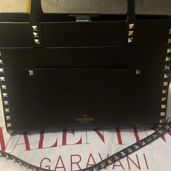 VALENTINO ROCKSTUD MEDIUM TOTE BAG - Picture 5 of 10